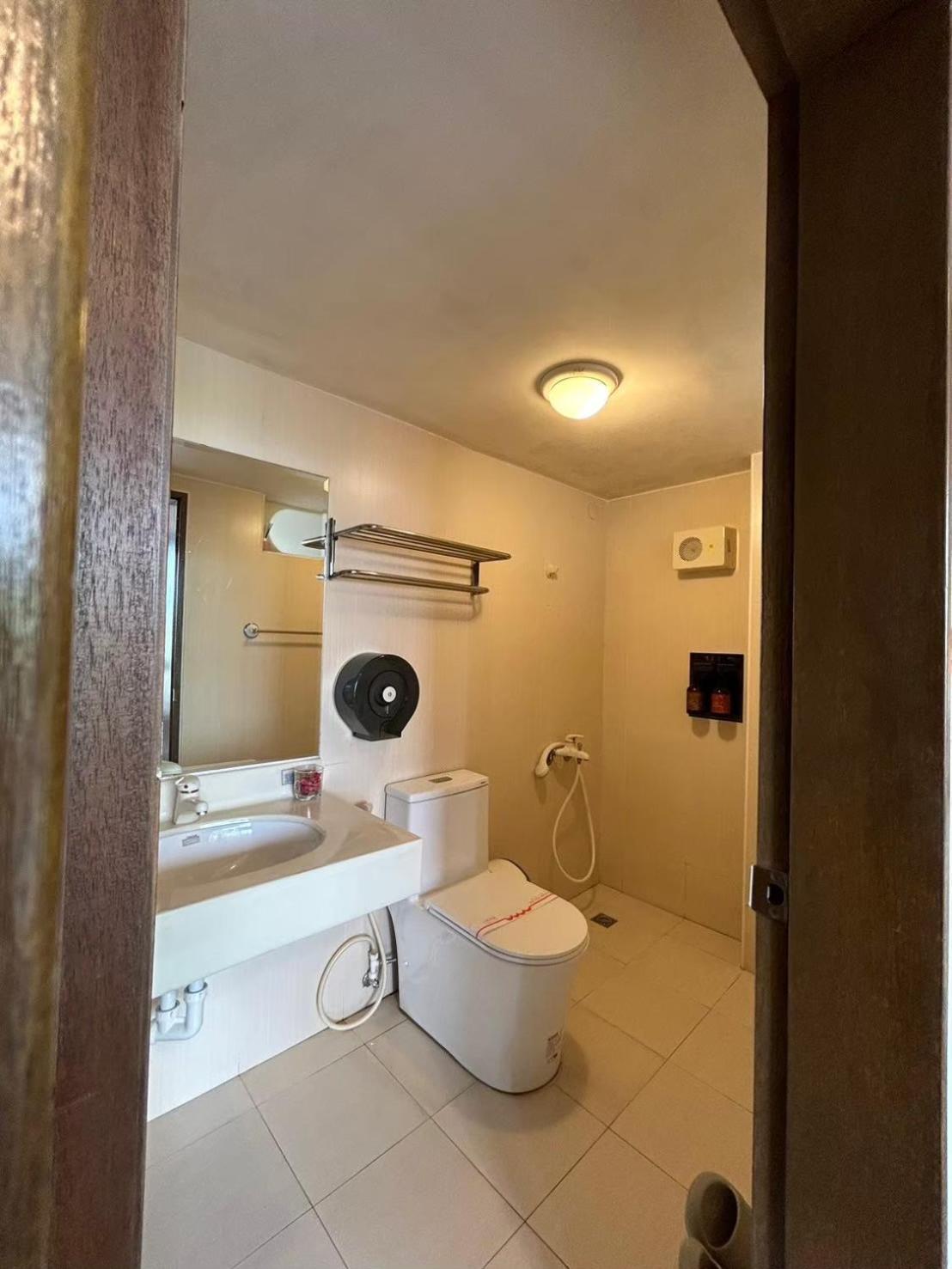 Miaoli Sanyi Travelling Homestay Dış mekan fotoğraf