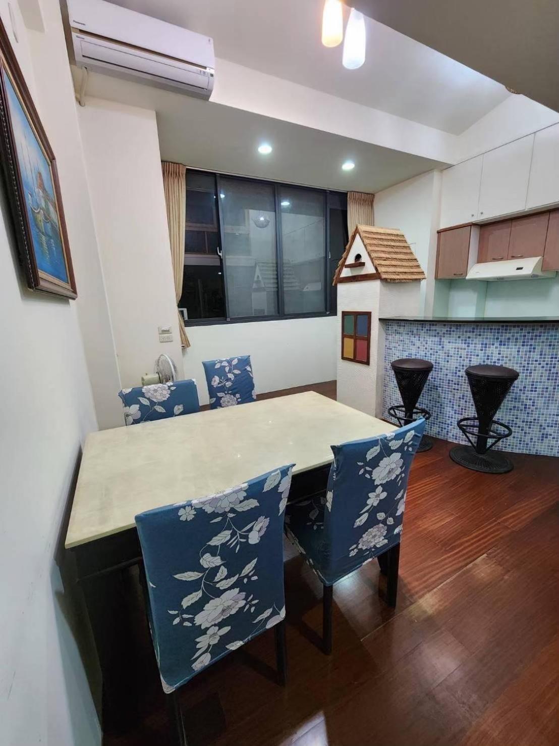 Miaoli Sanyi Travelling Homestay Dış mekan fotoğraf